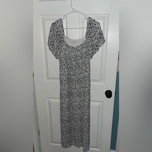 Floral maternity dress